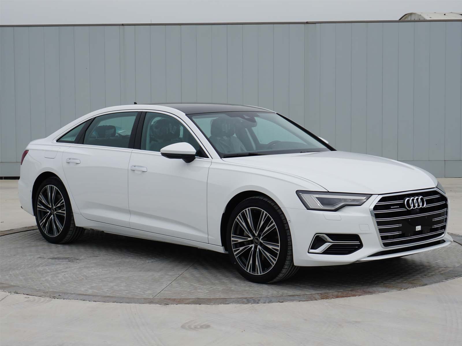奥迪 Audi A6L 45TFSI
